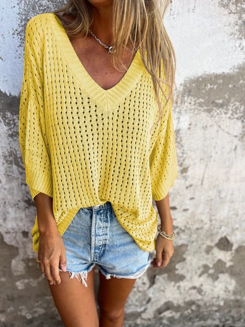 SUE - VENTED V-NECK KNIT BLOUSE