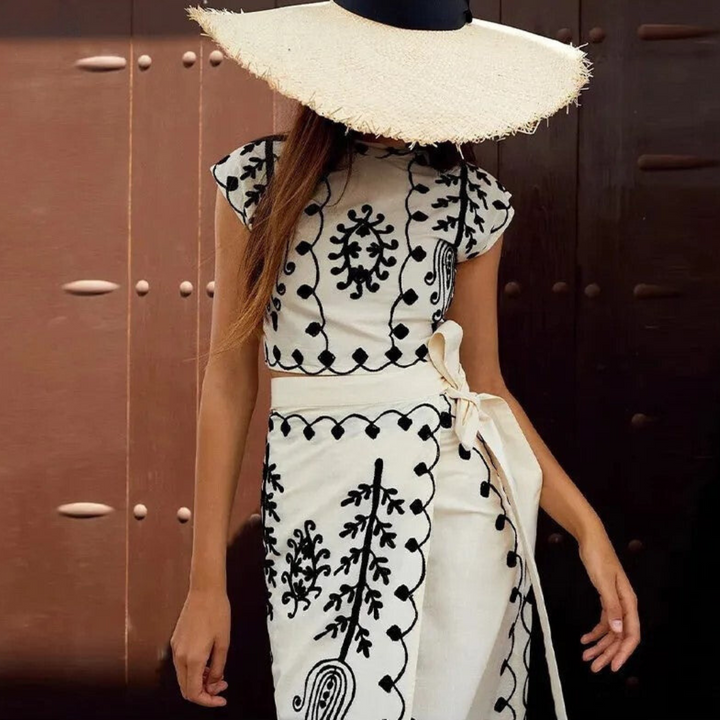 SURI - 2-PIECE CHIC SUMMER SET