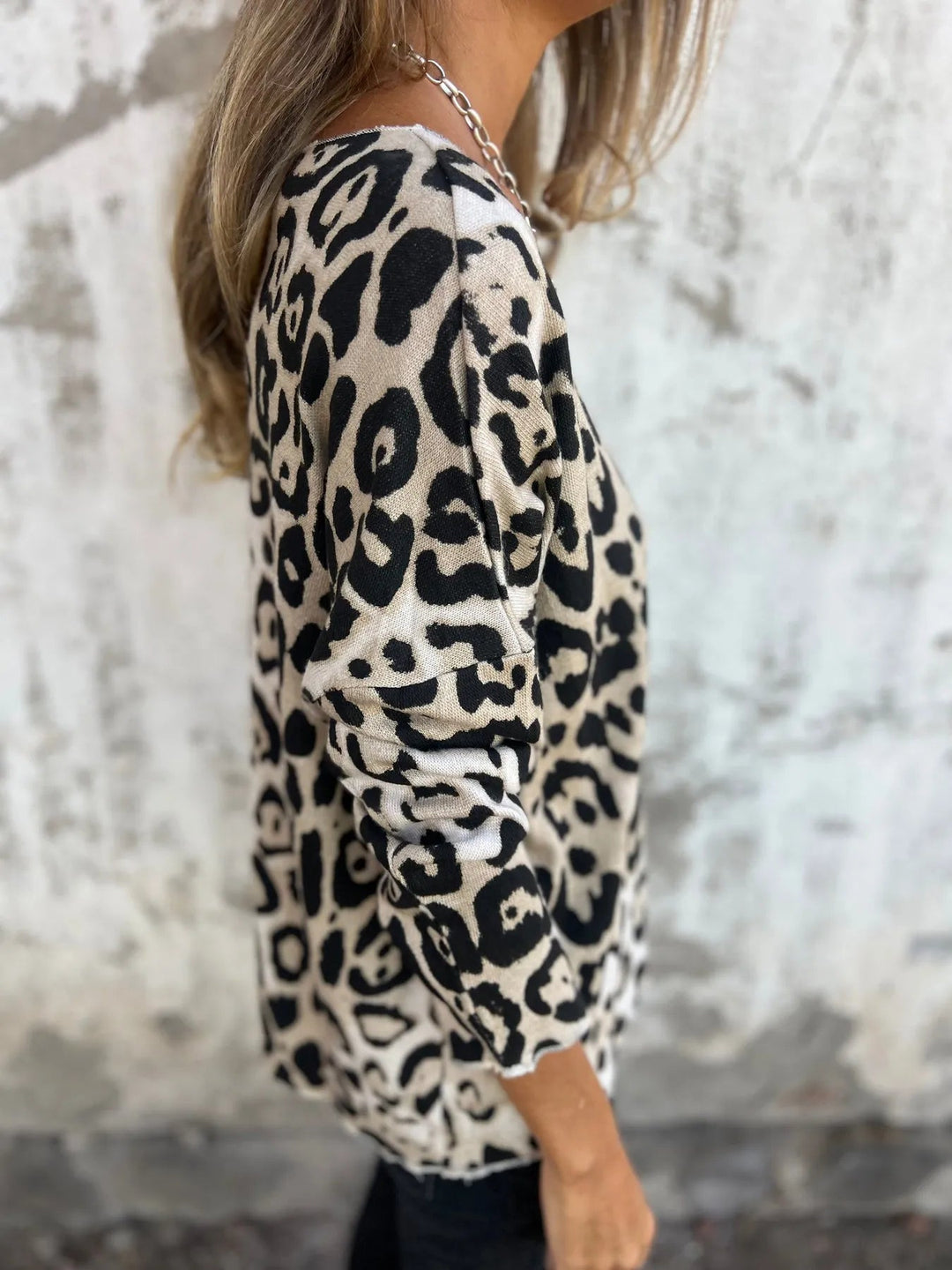 SERA - CASUAL LEOPARD PRINT BLOUSE